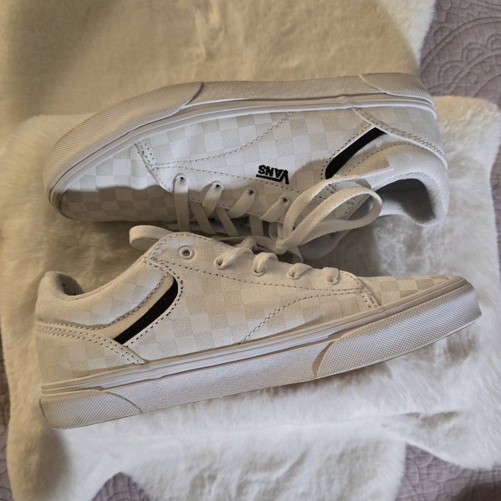 Vans Seldan Checkerboard Unisex Sneakers - Picture 4 of 9